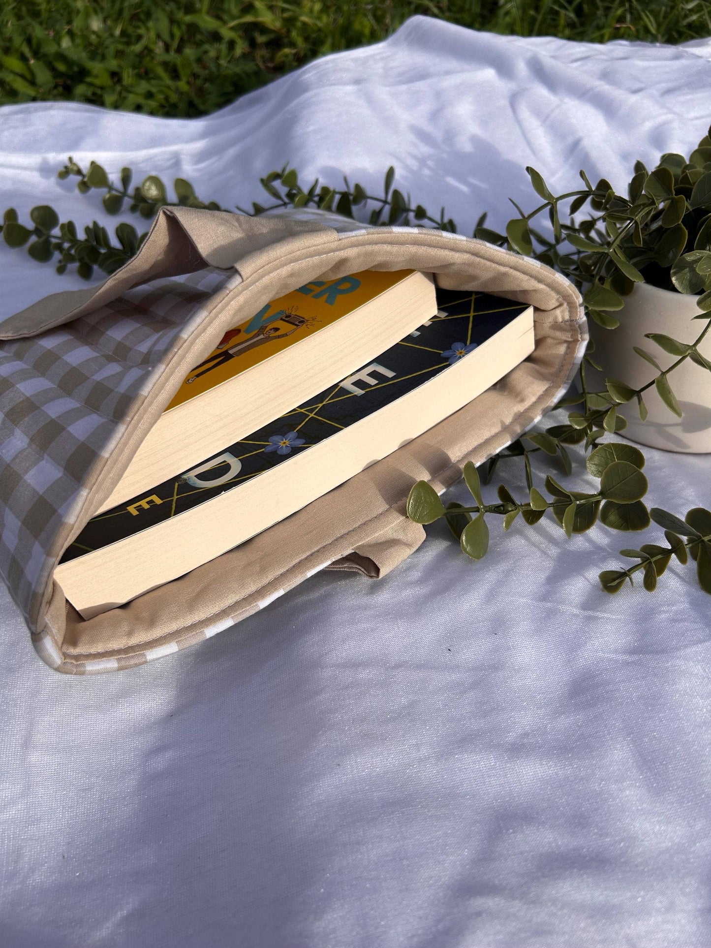 Quilted Gingham Book Sleeve with Brown Lining and Bow